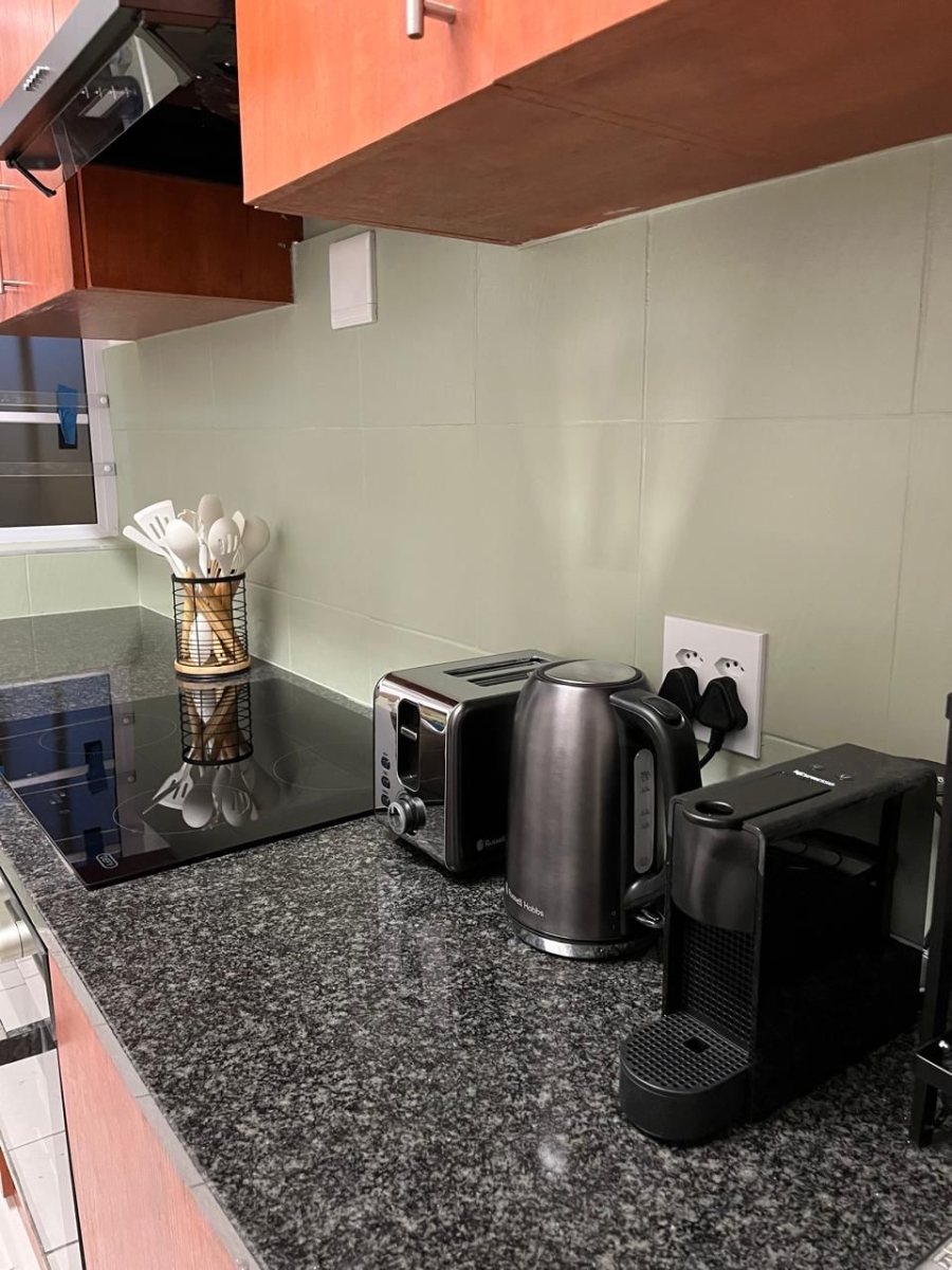 2 Bedroom Property for Sale in Green Point Western Cape